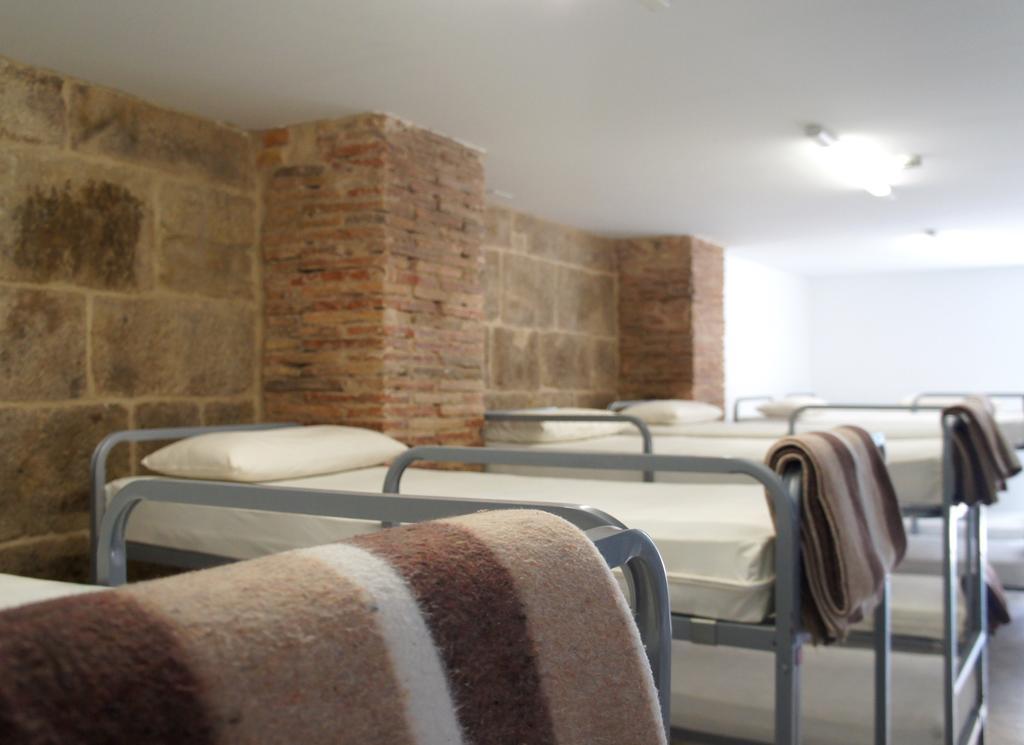 Albergue Santiago Apostol Logrono Exterior photo