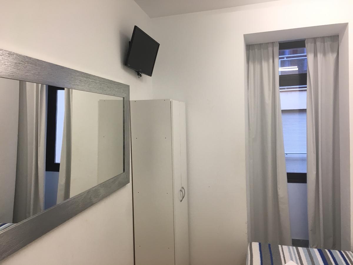 Albergue Santiago Apostol Logrono Exterior photo